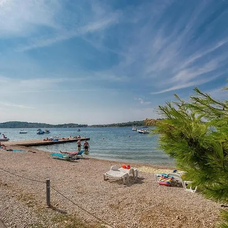 Guest house Grulovic Srima