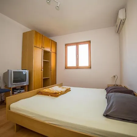 Guest house Grulovic Srima