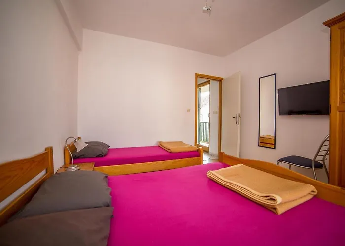 בית הארחה Grulovic סרימה