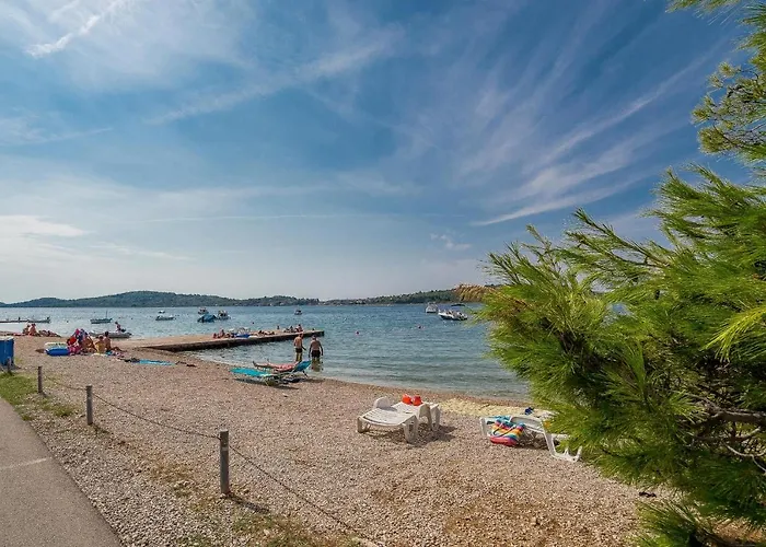 בית הארחה Grulovic סרימה