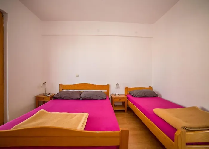 Grulovic בית הארחה 3*