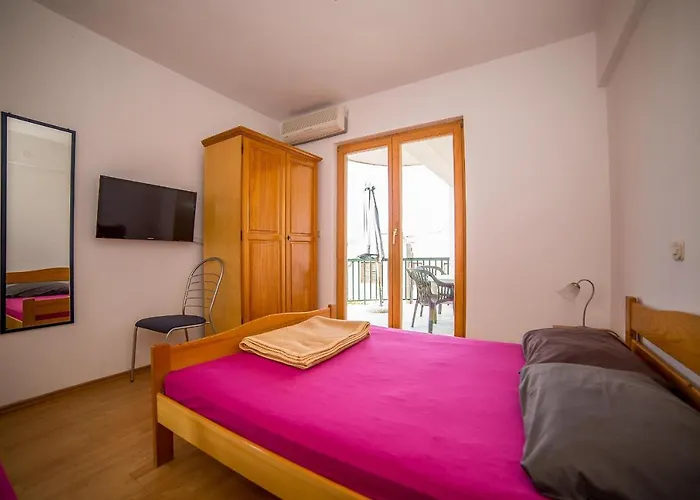 Grulovic בית הארחה 3*