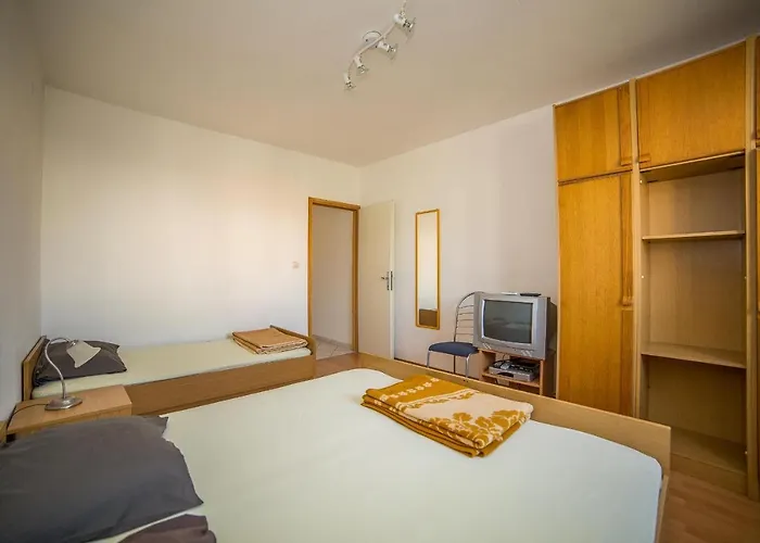 בית הארחה Grulovic סרימה