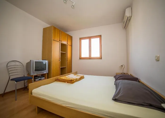 בית הארחה Grulovic סרימה